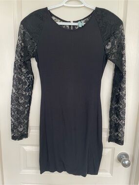Guess by Marciano Black Lace Long-Sleeve Bodycon Dress
